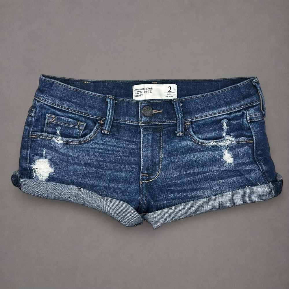 y2k Abercrombie & Fitch low rise distressed denim shorts in size 2